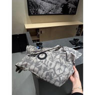 ALO sports tote bag