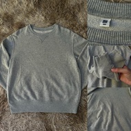 Second-Hand Sweater40 Hrs.21 ️