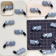 New genuine bulk goods Phantom Thief Kid Conan Magic Card Poker Pistol Miniature Model Toy Ornament 