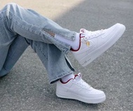 NIKE AIR FORCE 1 “JUST DO IT” 錢幣 皮套 低筒 酒紅白 (女款)