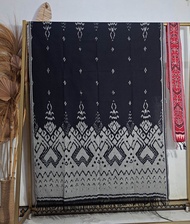 Kain Tenun Motif Kepiting Warna Merah ungu hitam tenunan buatan jepara khas sumba sumbawa merumere a