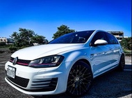 2016 Volkswagen GOLF GTI  買帥買氣氛 這台準沒錯 趕緊預約賞車～好車不等人👋 重點改裝 📌流水燈 📌MST進氣組 📌Pss10避震器 📌全段排氣76當派 📌免鑰匙啓閉系統 📌全手工鍛造排氣管 📌TVS ECU 二階340匹 📌TVS DSG 三階變速箱 📌18吋 RAYS TA限量鋁圈 📌7.5代GTI 卡鉗後加大碟盤 ⋯等等 其餘小東西就不一一介紹了    📱LINE ID：705337    ☎️：0930687919（小魏）