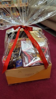 Godiva Delight Chocolate Hamper (brand new)