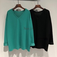 【Plus Size】(50-150kg) Women Oversize Tshirt Long Sleeve V-neck Plus Size T Shirt Loose Plain Versati