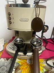 DeLonghi ECOV 311 半自動咖啡機