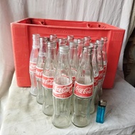 Pajangan 1 Krat 14 Botol Coca Cola