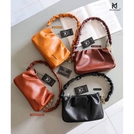 ISYANA MOONZAYA BAG