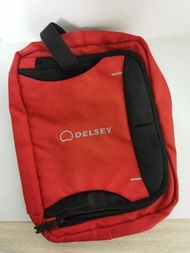 特價 Delsey unisex overnight small travel bag - deep red (Size 31x23x5 cm) 大使牌中性深紅色-旅行洗面用品收納包/ 手機電腦配件袋