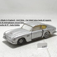 DIECAST VINTAGE HUSKY ASTON MARTIN DB6 ENGLAND UNIT ONLY MINUS REPAINT CADATOYS