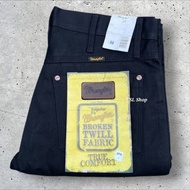 กางเกงยีนส์ Wrangler ซุปเปอร์แบล็คผ้าหนังไก่ ทรงกระบอก เป้ากระดุม งานเกร็ดA มีจัดส่งทุกวันครับ