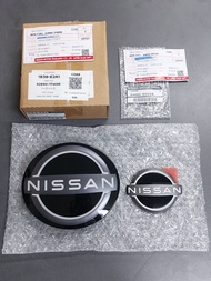 ชุดโลโก้ NISSAN KICKS ใหม่ หน้ากระจังหน้าและฝาท้าย NISSAN KICKS 62890-7FW0B . 84890-9VC0A