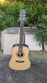 มาร์ติน D45ไม้สนแข็งด้านบนกีตาร์โปร่งหอยเป๋าฮื้อฝังกีตาร์มืออาชีพ (กับ Pickguard ไม่จำเป็น)