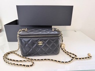 🈹Chanel Vanity Case 長盒子金球，黑金