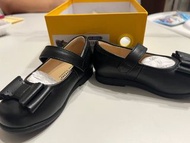 Dr Kong 黑色返學鞋