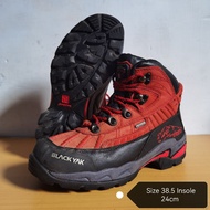 BLACKYAK GORE-TEX MID 38.5 Hiking Shoes