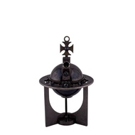 二手Vivienne Westwood Orb 048，Vivienne Westwood 回顧展限量版 150 件，槍灰色打火機，附支架和鏈條，黑色