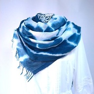 藍染め・蚊帳織り・絞り染め_１白い抽象画のように・大判コットンロングストール