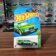 Hot Wheels Volvo 240 Drift Wagon