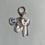 LESSERAFIM aespa newjeans Whale Girl keychain IVE acrylic pendant lightstick