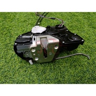 SUZUKI SWIFT (ZC11S) 2005 DOOR LOCK (FRONT/RIGHT ONLY) JAPAN USED [2E-3C-D707]