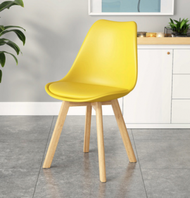 文記 - 簡約靠背實木腿塑料椅子(黃色鬱金香椅)(尺寸:43*43*81CM)#M209012507
