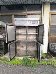 營業用冰箱(兩隻腳脫離)