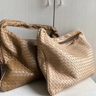 Classic bHome Woven Lambskin Women's Shoulder Bag Dumpling bag Women's Bag Dumpling Making Portable Shoulder Bag 50cm