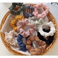 Vintage style hair tie