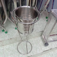 Chân inox để xô đá đường kính đáy lọt lòng 20cm đk miệng lọt lòng 24cm . Dùng cho lọại