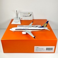 JC Wings EW238M006 1: 200 Singapore Airlines B737MAX8 9V-MBA Alloy Model