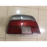 Lampu belakang BMW E39
