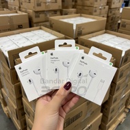 (Spot goods) Apple USB-C earpods Headphones  (Lightning)、 For iPhone 17、16、15、14、13、12、11 (Type-C) A