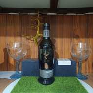 Mysterious black Glenfiddich XX foreign wine bottle for decorative display (empty bottle)