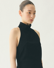 AOP Archive - Halterneck Top (มี2สี) เสื้อแขนกุด คอปีน/คอกลม ใส่ได้หลายแบบ
