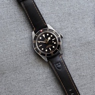 用於帝舵表的表帶。寬度為23、22和20公釐。