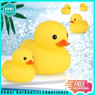 YELLOW DUCK 𝗖𝘂𝘁𝗲 𝗦𝗵𝗮𝗽𝗲 Silicone Yellow Duck Bathing Toy Ducklings Children's Shower Toys