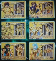 （B賞，全套G＆F賞）聖鬥士一番賞：星矢景品（B賞），黄金聖鬥士色紙全套12張（G賞）＆膠墊全套12張（F賞）。