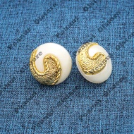1.8cm gold caritha button