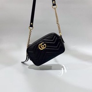 Gucci 黑色馬夢牛皮18cm相機包