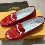 🛍️#TODS #豆豆鞋 #Gommino #漆皮 #紅色