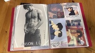 Anson Lo 應援卡及書籤包括多款不同設計，例如生日應援、Megahit宣傳等。卡片及書籤均有不同尺寸及設計，適合粉絲收藏。部分卡片印有Calvin Klein合作照片。所有物品均保存良好，適合A
