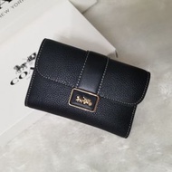 COACH CC059金屬馬微標按扣手拿中號錢包 銀包 女款 黑色