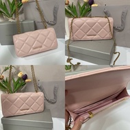 กระเป๋าสตางค์  CHARLES and KEITH   ใบยาว 8 นิ้ว