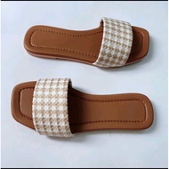 Women's slippers for everyday wear code -02
