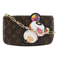 二手LOUIS VUITTON LVxTM Pochette Accessories 單肩包/配件袋，村上隆熊貓設計，M13440，字母組合帆布，意大利製造，棕色，肩帶，拉鍊開合，LVxTM Poch