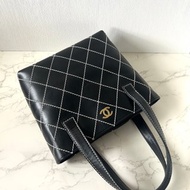 稀有中古二手Chanel Vivian黑色金標皮革小托特包單肩側背孭手袋