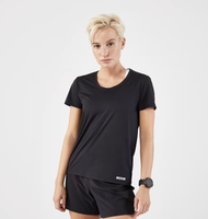 Running T-shirt - black Kiprun Run 100 women เสื้อยืดผู้หญิงสำหรับใส่วิ่งรุ่น Kiprun Run 100 (สีดำ)