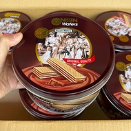 Agen distributor makanan ringan snack hampers lebaran nissin wafers chocolate kaleng kecil 180g orig