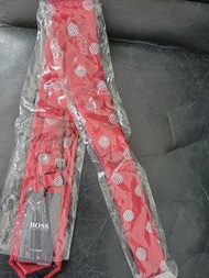 Hugo boss tie in polkadot red