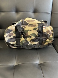 BAPE 迷彩旅行袋